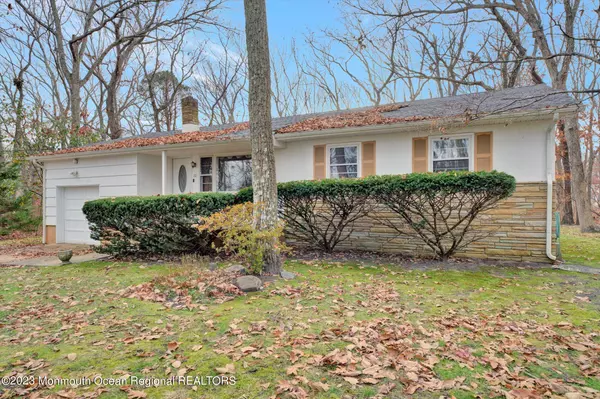 60 Forest Drive, Lakewood, NJ 08701