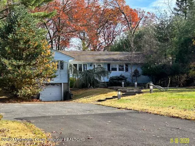 Morganville, NJ 07751,26 E Francis Avenue