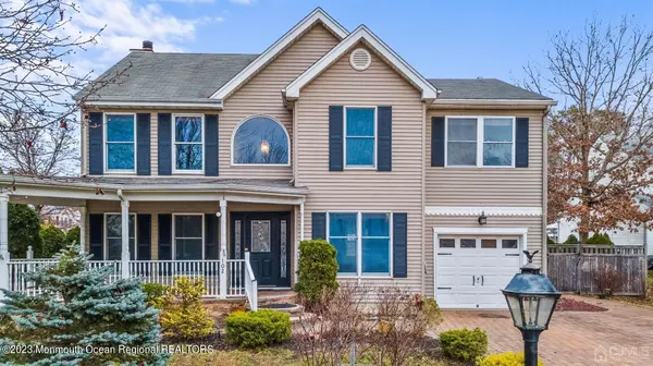 Manahawkin, NJ 08050,102 Hollow Oak Lane