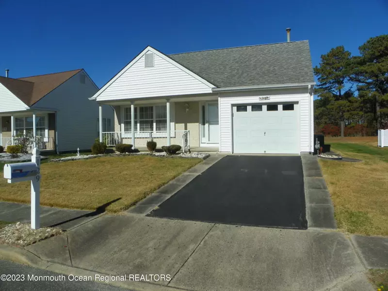 129 Narberth Way, Toms River, NJ 08757