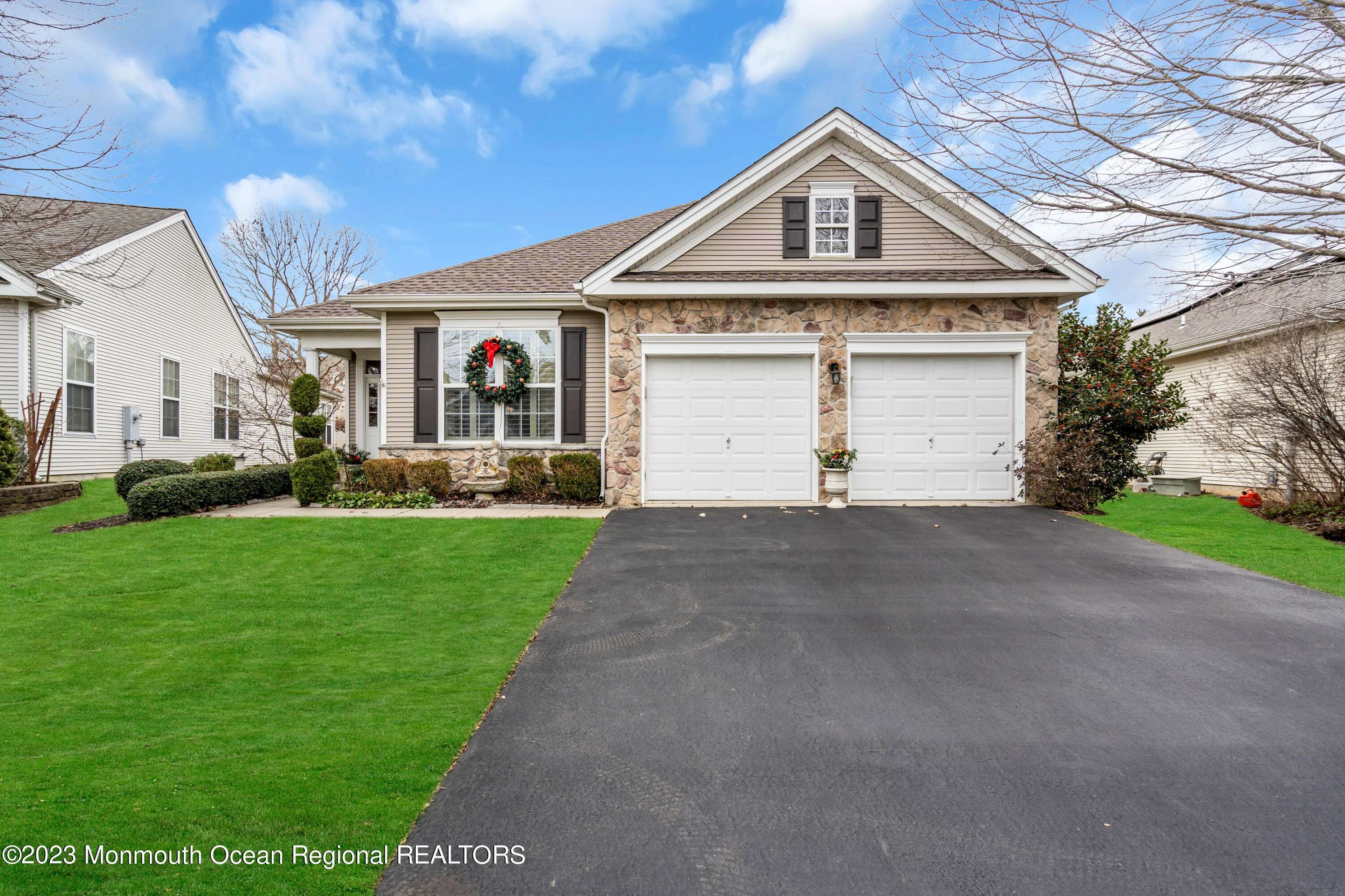 Barnegat, NJ 08005,6 Headwaters Place