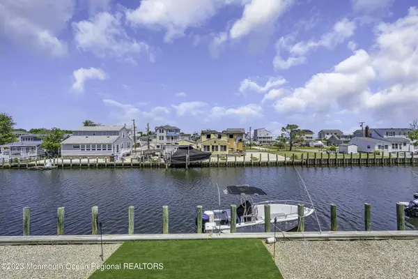 Waretown, NJ 08758,119 Marine Road