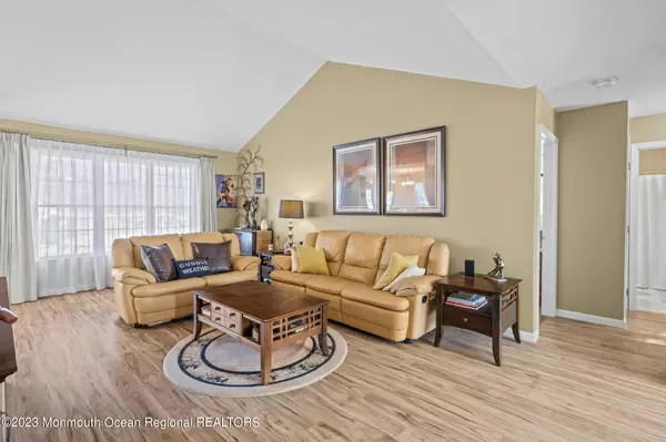 Manahawkin, NJ 08050,1018 Treasure Avenue