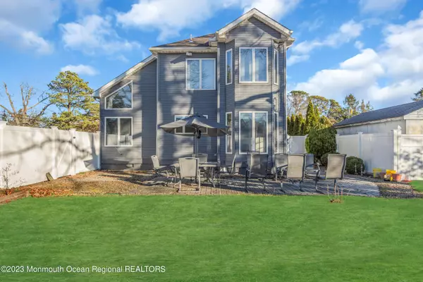 Lanoka Harbor, NJ 08734,317 Forrest Avenue