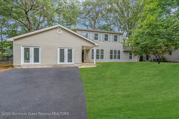 Lakewood, NJ 08701,125 Lancewood Court