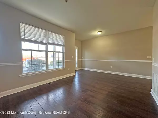 Englishtown, NJ 07726,8 Oxford Court