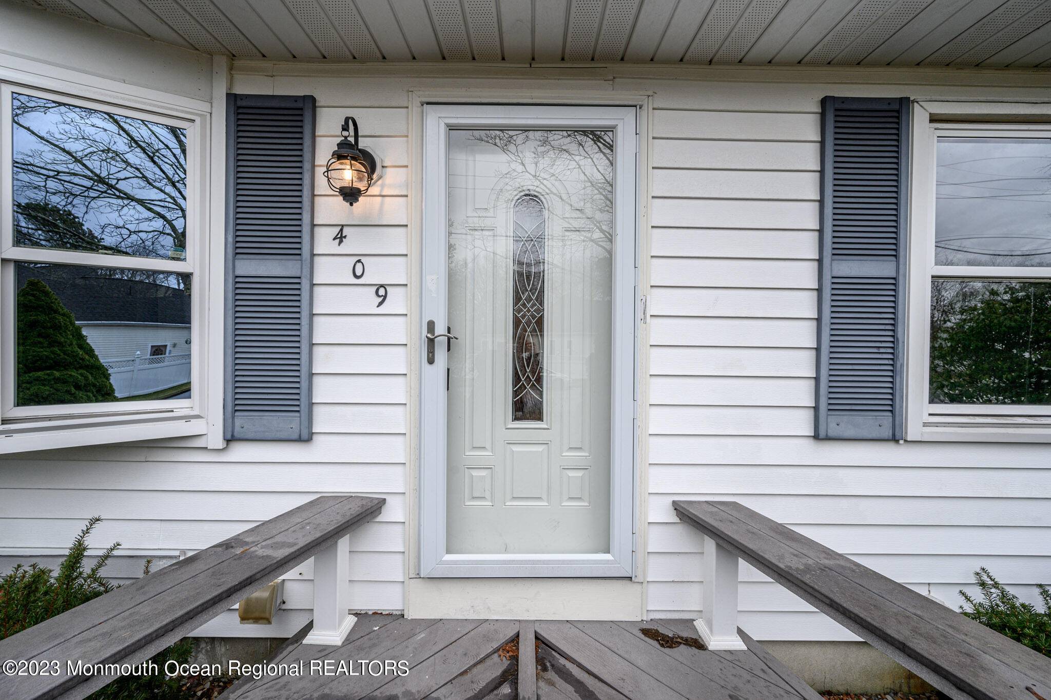 Manahawkin, NJ 08050,409 Mermaid Drive