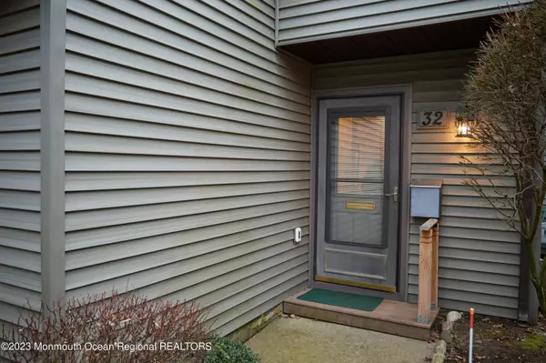 Red Bank, NJ 07701,32 Berkshire Court