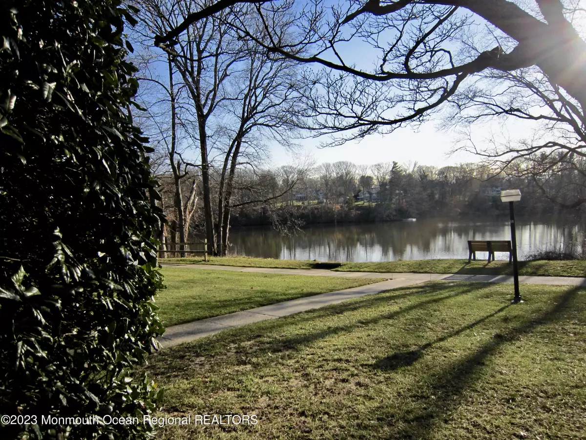 Red Bank, NJ 07701,32 Berkshire Court