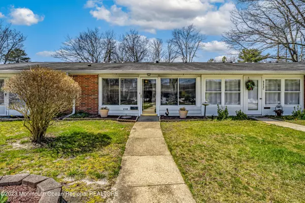 436 Portsmouth Drive, Lakewood, NJ 08701