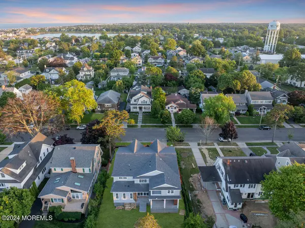 Spring Lake, NJ 07762,416 Essex Avenue
