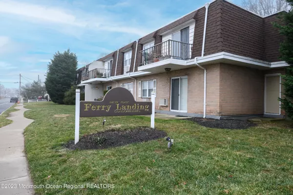 Highlands, NJ 07732,321323 Shore Drive #27