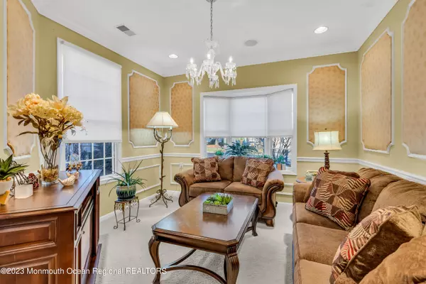 Holmdel, NJ 07733,74 Londonberry Drive