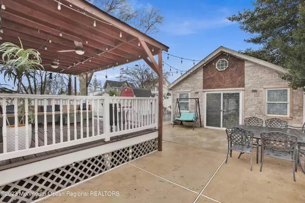 Keyport, NJ 07735,165 Broad Street