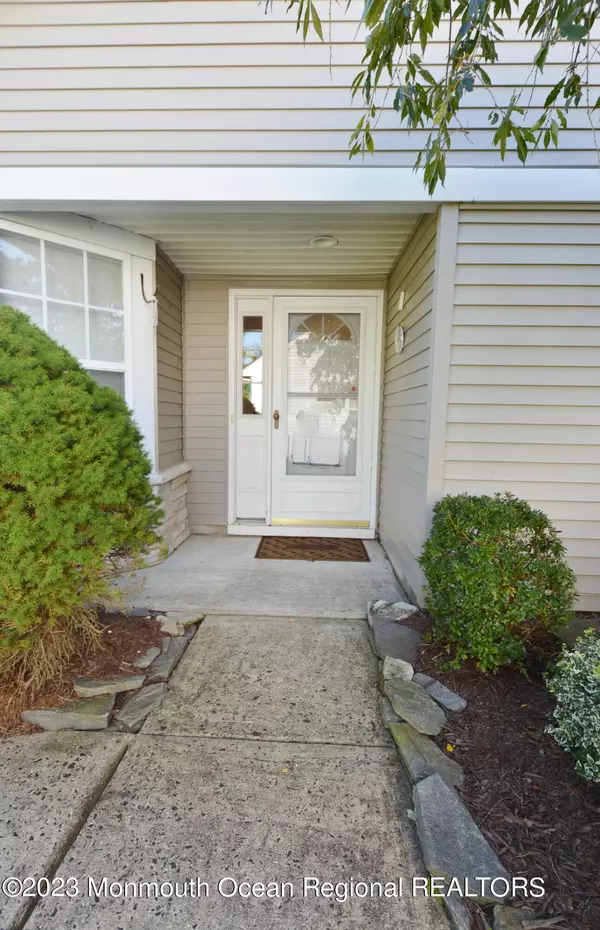 Toms River, NJ 08755,2441 Woodbine Lane