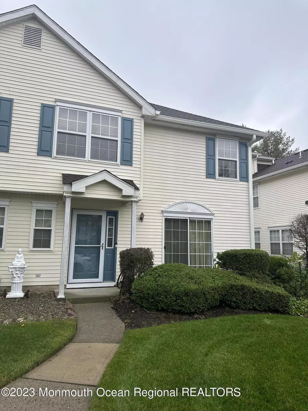 Morganville, NJ 07751,1125 Roseberry Court