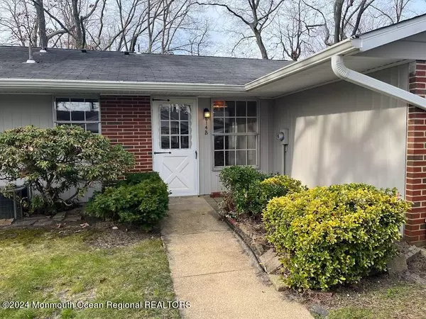 Lakewood, NJ 08701,614 Lake Point Drive