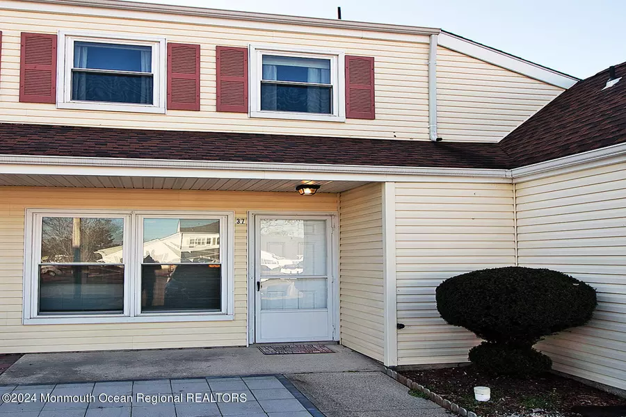 37 Mediterranean Court #C, Barnegat, NJ 08005