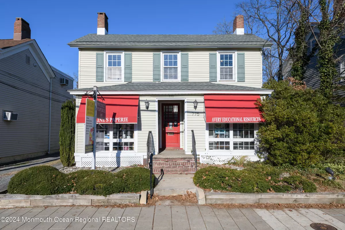 Fair Haven, NJ 07704,775 River Road