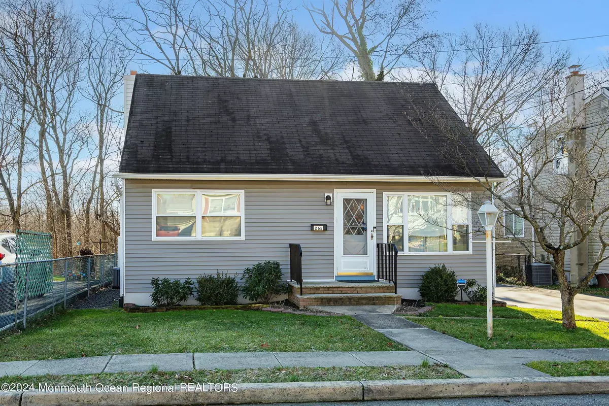 Keyport, NJ 07735,265 Edgeview Road