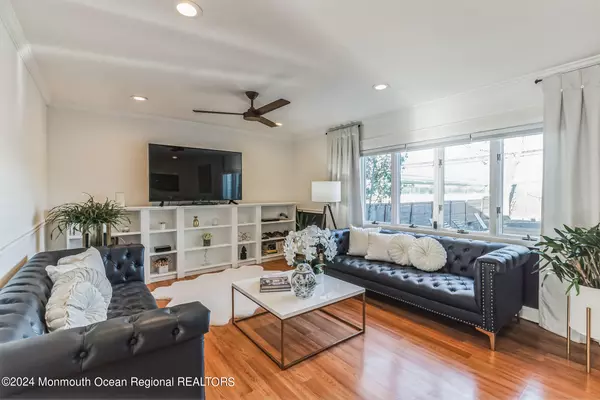 Hazlet, NJ 07730,6 Coach Drive