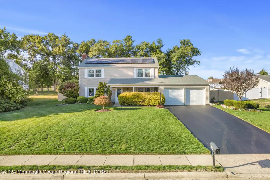 39 Girard Street, Marlboro, NJ 07746