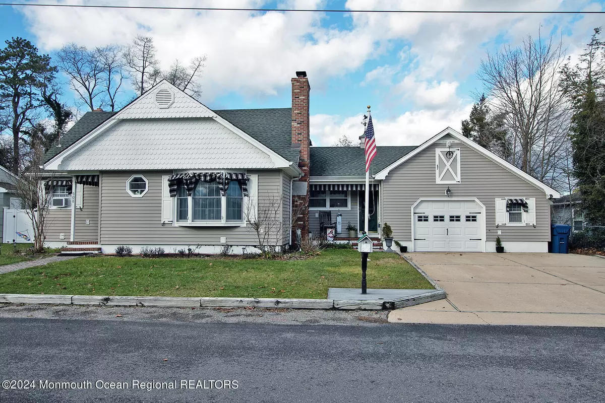 Beachwood, NJ 08722,508 Neptune Avenue