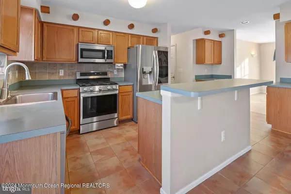 Stafford, NJ 08050,595 Shark Lane