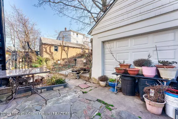 New Brunswick, NJ 08901,4 7th Street