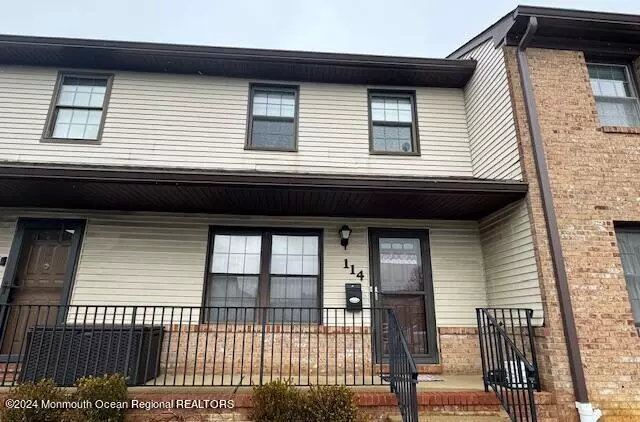 114 Village Green Way, Hazlet, NJ 07730