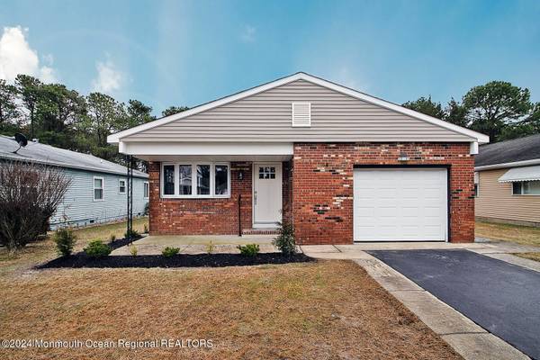 139 Freeport Boulevard, Toms River, NJ 08757