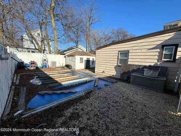 Keansburg, NJ 07734,19 State Route 36