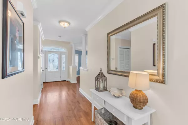 Lavallette, NJ 08735,136 Newark Avenue