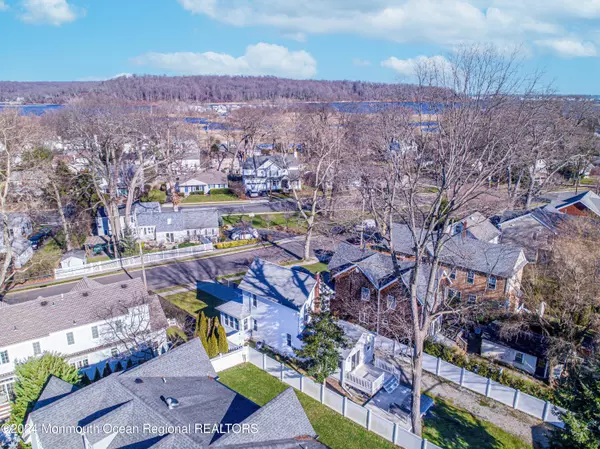 Rumson, NJ 07760,115 Black Point Road