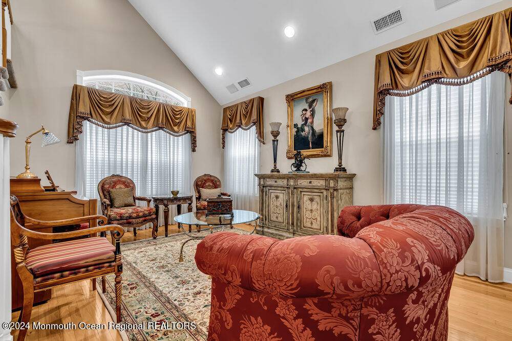 Manalapan, NJ 07726,178 Shinnecock Drive