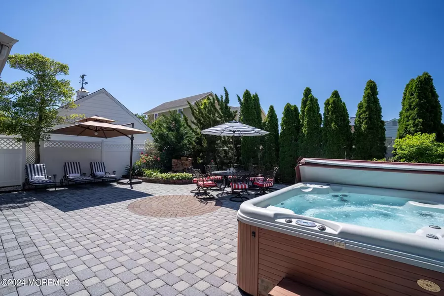 204 New Jersey Avenue, Point Pleasant Beach, NJ 08742