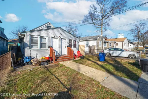 Keansburg, NJ 07734,31 St James Avenue