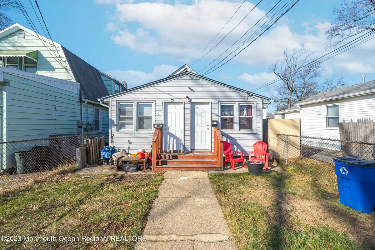 Keansburg, NJ 07734,31 St James Avenue