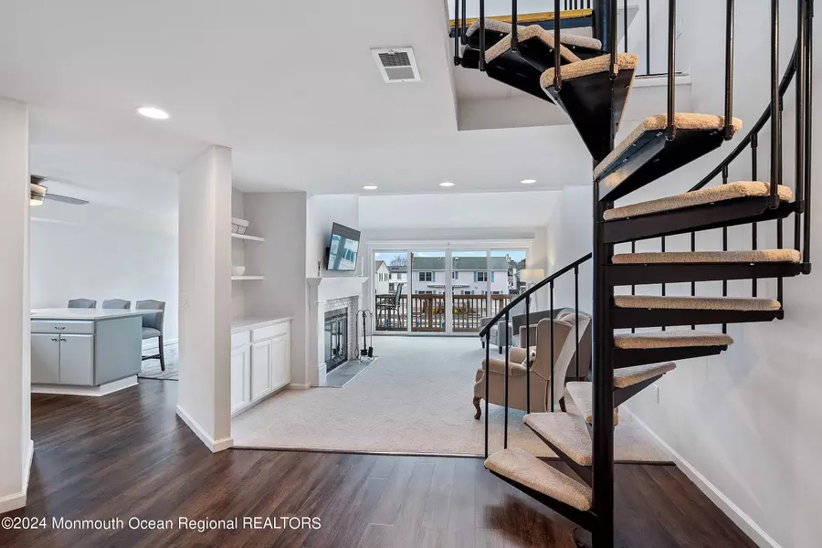 32 Hidden Harbor Drive, Point Pleasant, NJ 08742