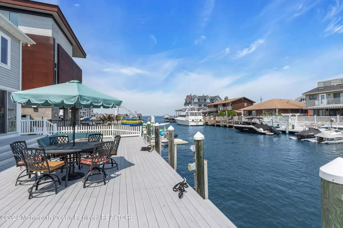 Lavallette, NJ 08735,254 N Lagoon Road