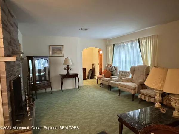 Matawan, NJ 07747,11 Beechwood Terrace