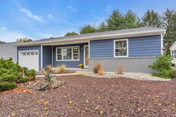 Toms River, NJ 08757,4 Nostrand Drive