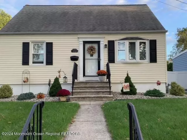 332 Roosevelt Lane, Kenilworth, NJ 07033