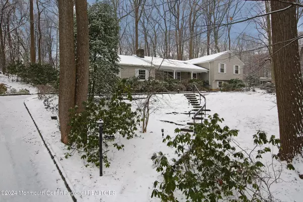Holmdel, NJ 07733,5 Stilwell Drive