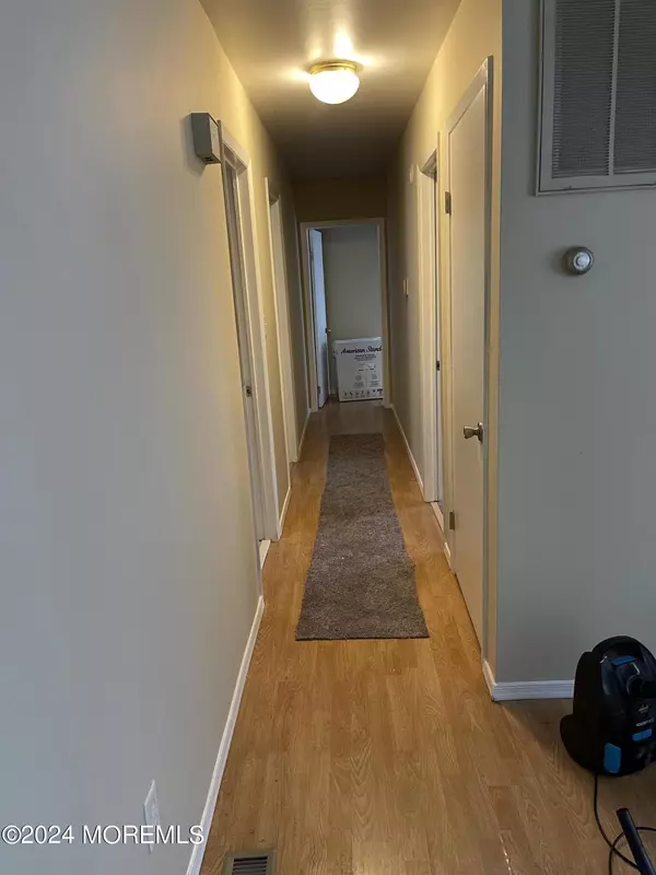 Manahawkin, NJ 08050,165 Leeward Road
