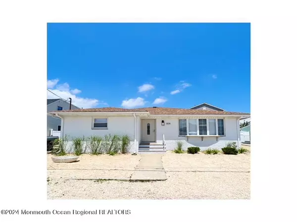 Ortley Beach, NJ 08751,308 Harding Avenue #WKLY SUMMER RENTAL