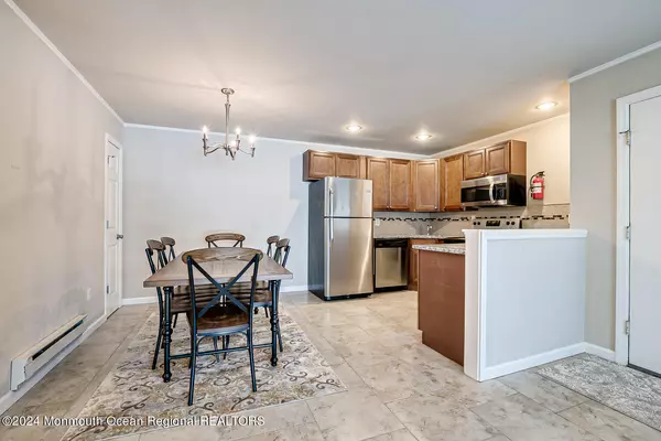 Manalapan, NJ 07726,92 Arrowood Road #K