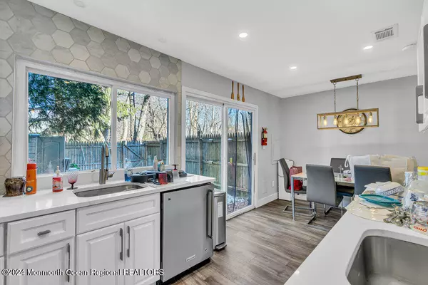 Lakewood, NJ 08701,162 Governors Road