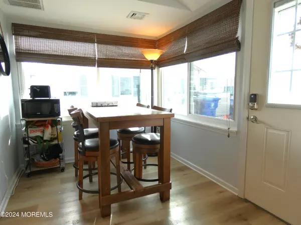 Lavallette, NJ 08735,25 E Cormorant Way