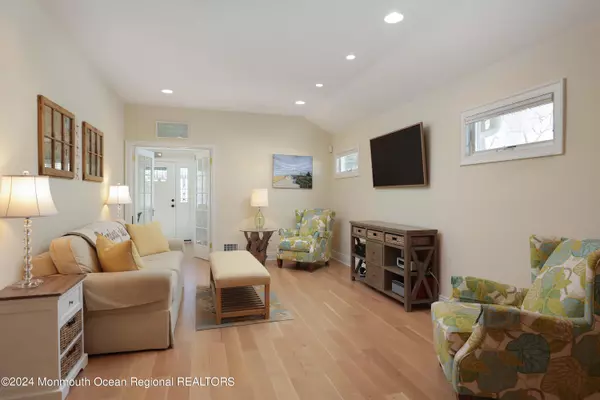 Spring Lake, NJ 07762,2120 4th Avenue